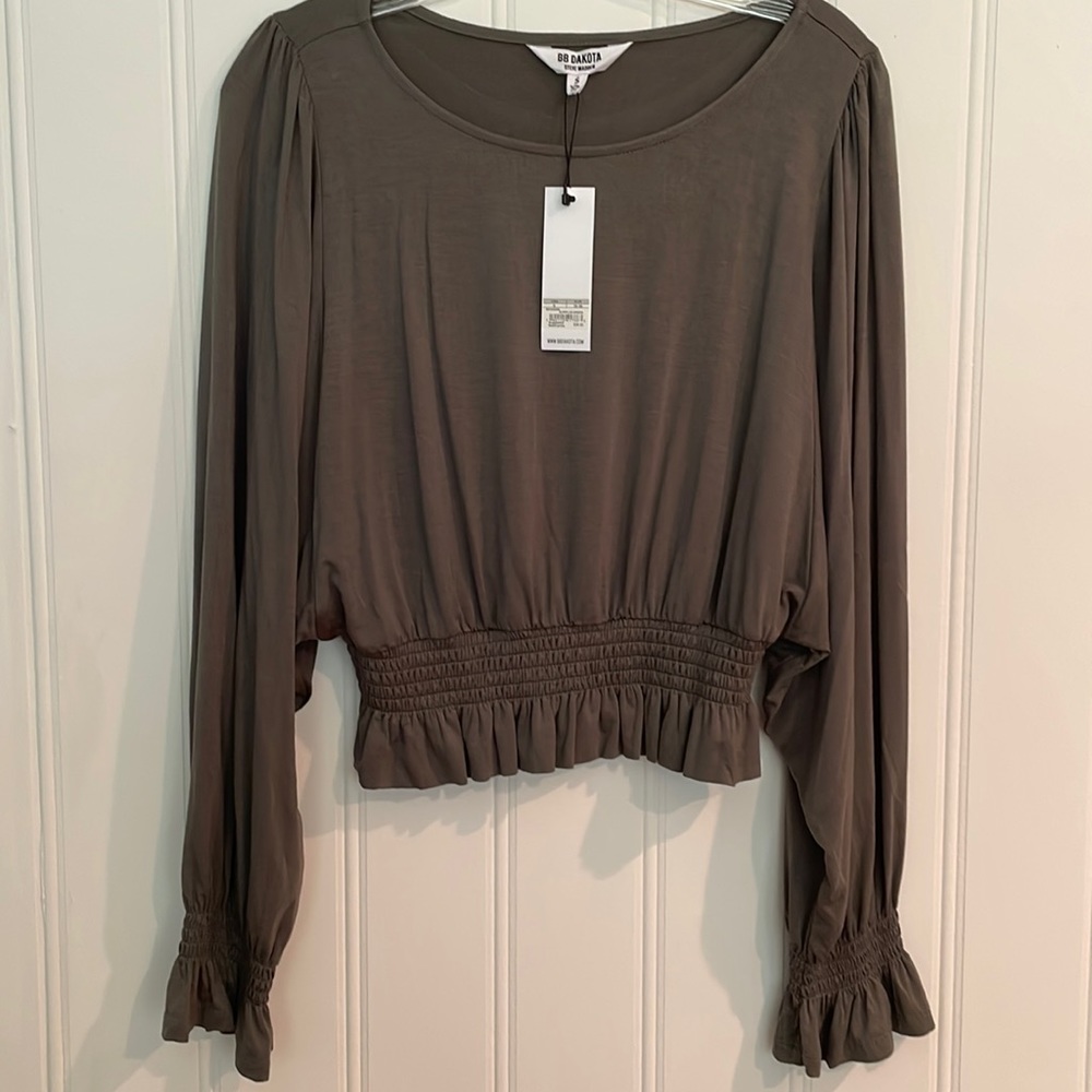 BB Dakota size small